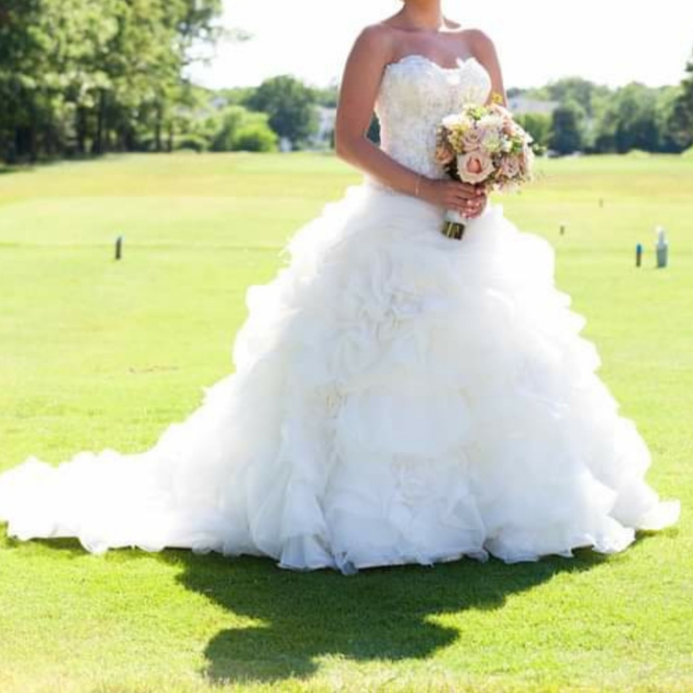 Allure Bridal Wedding Gown